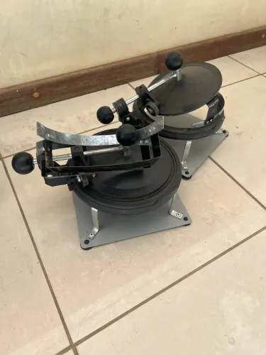 Máquina seladora de marmitex de alumínio 