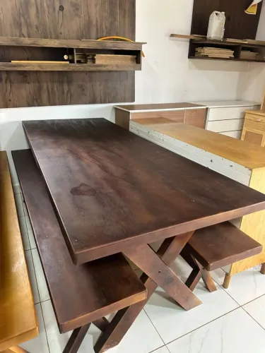 MESA COM TAMPO NAVAL