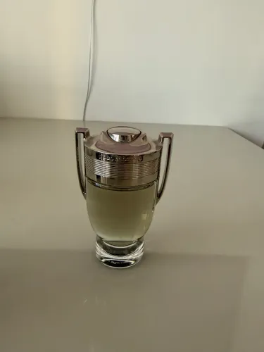 Perfume masculino - invictus paco rabanne 100ml eau de toilette. Usado porém cheio 
