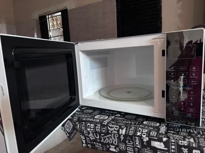 MICRO-ONDAS SEMINOVO 30 L