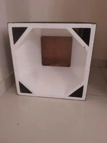 Caixa de 12 vendo ou troco 