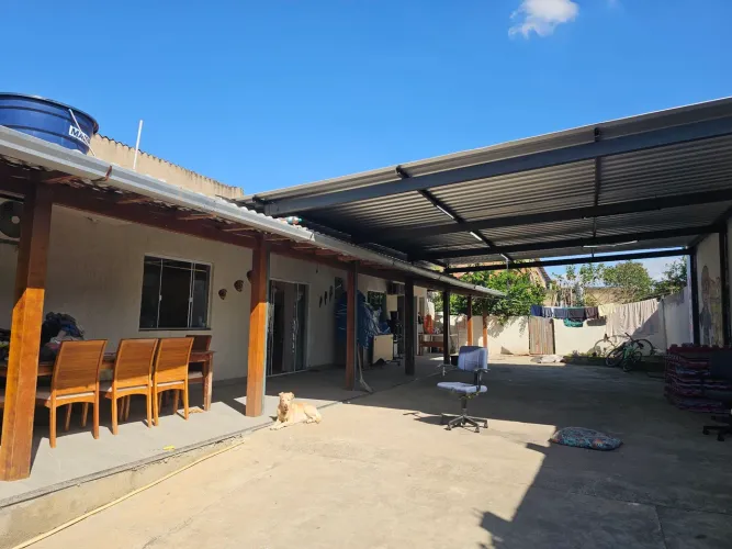 Vendo casa no Bairro Xavantes R$ 220.000,006