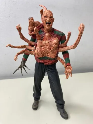 RARO Freddy Kruger NECA A NIGHTMARE ON ELM STREET 4 The Dream Master