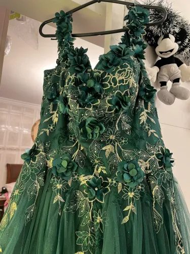 Vestido de festa ou debutante verde esmeralda lindo
