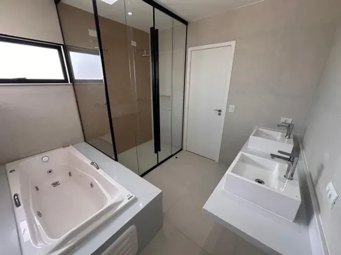 Luxo, Tecnologia e Conforto | Casa Nova com Hidro, Closet e Gourmet
