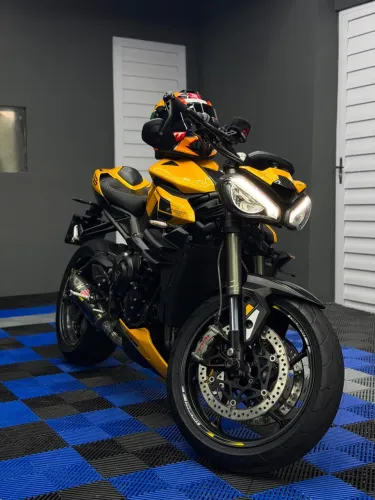 Triumph Street Triple 765 RS 2023
