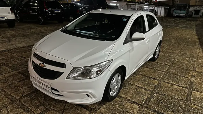 Chevrolet Onix JOY Hatch 1.0 8V Flex Mec. 4P 2018