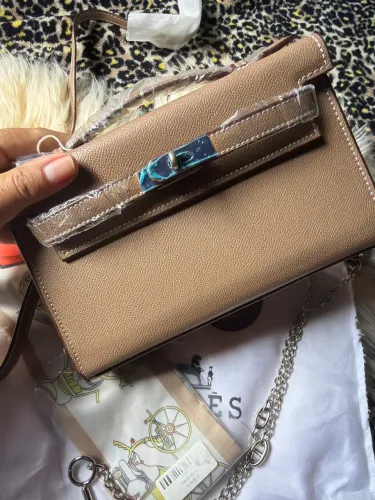 Bolsa Hèrmes modelo Kelly linha Premium completa em cour