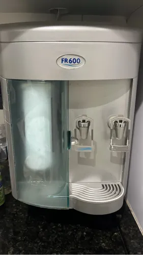 Bebedouro elétrico 