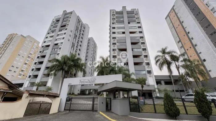 Apartamento Mobiliado com 2 Dormitórios sendo 1 Suíte na Vila Nova!