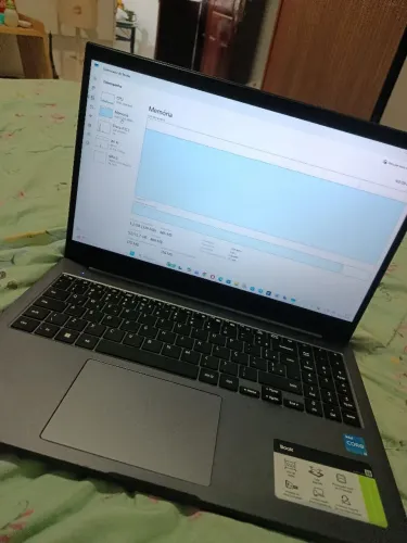 Notebook Samsung Book NP550XDA Intel Core i3 (11ª Geração) / 4GB RAM - Windows 11