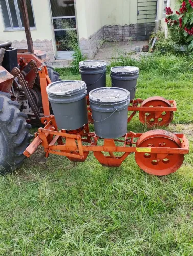 semeadora adubadora lavrale Agrale 4200 4100