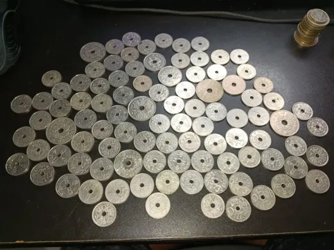 Lote Coleção Moedas Estrangeiras - 180+ Peças (Escandinávia, Europa e Ásia) para sair hoje