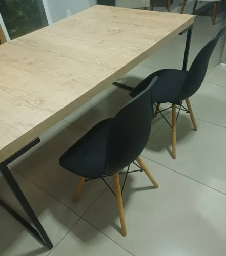 mesa área gourmet