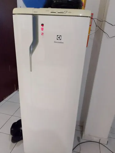 Vendese geladeira