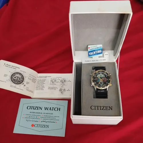 Relógio citizen c050 com caixa e manual
