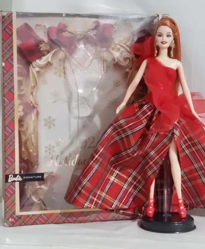 Barbie Holiday Ruiva 2024