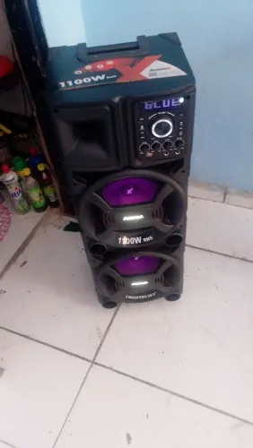 Vendo som ? amvox de 1100w RMS  whatsapp *