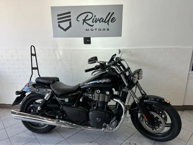 TRIUMPH THUNDERBIRD STHORM