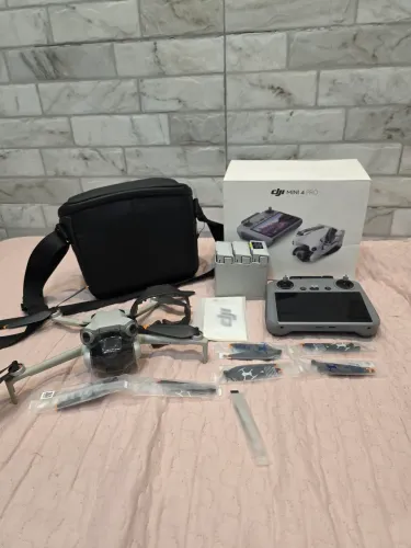 DJI mini 4 PRO combo Plus