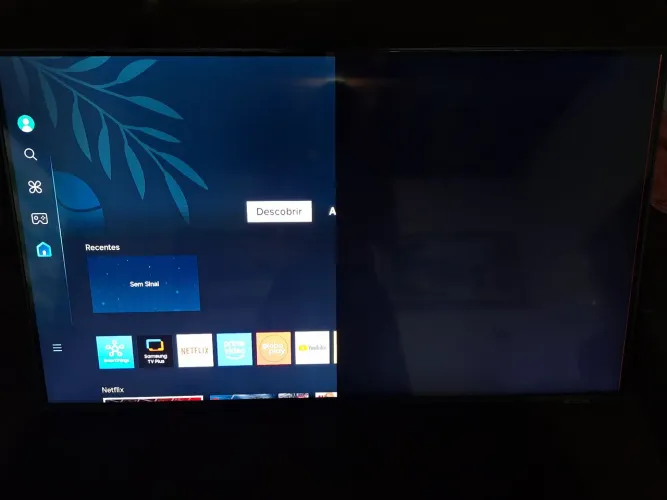Tv Samsung UN43DU8000G com display defeituoso, ótimo para retirada de peças