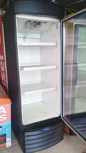 Geladeira expositora Metalfrio 500 litros 110 volts