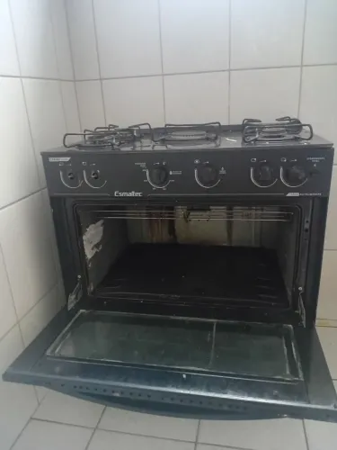 Vendo fogão funcionando só 1 boca e o forno está quebrado e as peças de aceito celular 