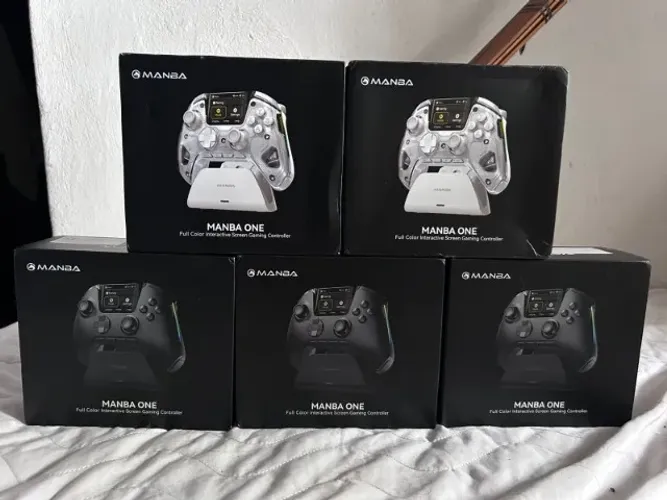 Controle Manba One v2 Lacrado Branco e Preto