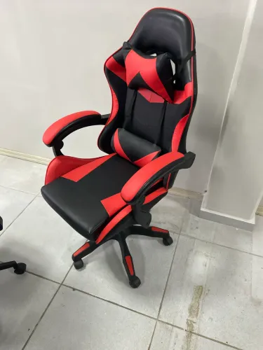 Poltrona Gamer giratória com braços