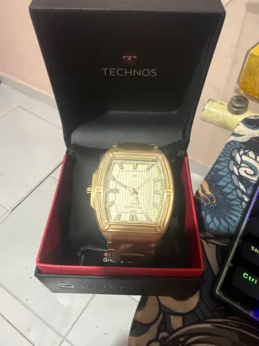 Relógio novo marca technos