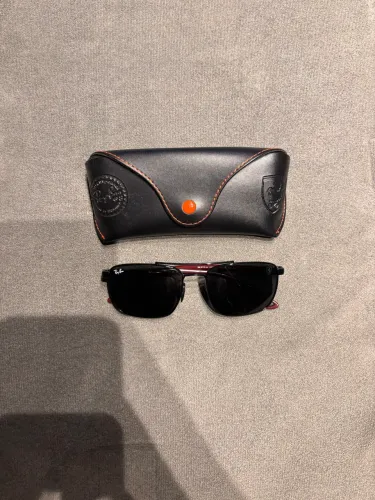 Óculos Ray-ban linha Ferrari