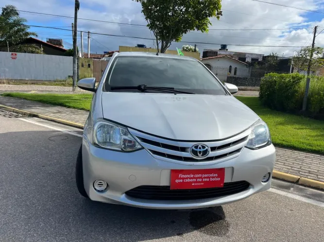 Toyota Etios X 1.3 Flex 16V 5P Mec. 2016