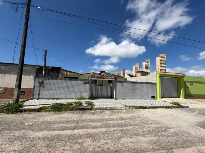 Vendo Ótima Casa No Satélite - Excelente Localização