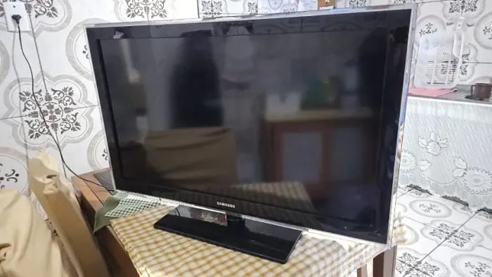 TV 40" LCD Samsung Full HD com Conversor Digital