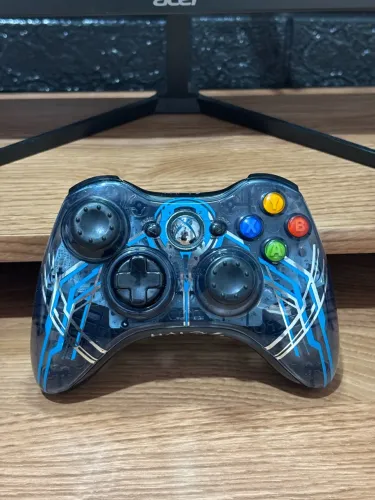 Controle Xbox 360 edição halo 4 transparente