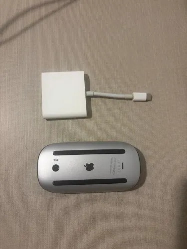 Combo apple original: magic mouse recarregavel + adaptador multiporta USB-C (excelente)