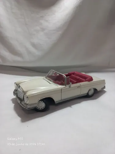 Carrinho mercedes benz 280 se 1966 maisto 1/18