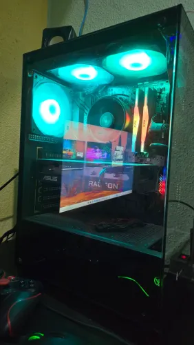 Vendo pc gamer completo com mesa incluso