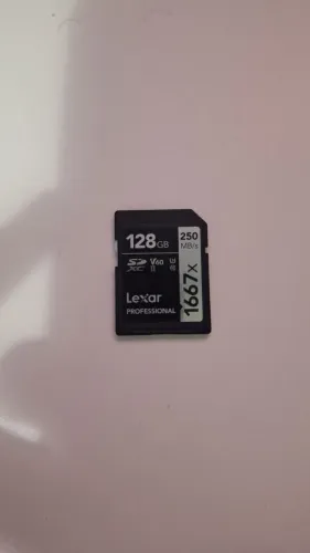Cartão de Memória Lexar + Adaptador para computador