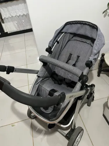 Carrinho Epic Lite 3 em 1 + cadeirinha giratória