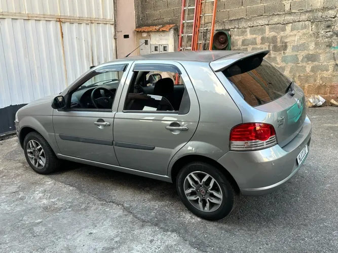Fiat Palio ELX 1.0 Fire/30 Anos F. Flex 8V 4P 2011