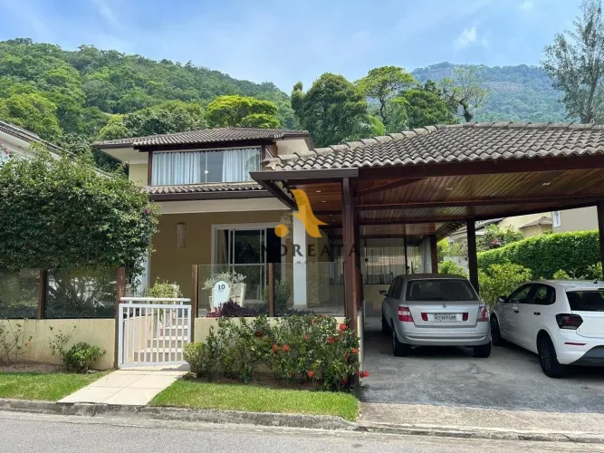 Venda e Aluguel de Casa em Condomínio com 6 quarto(s), 5 suíte(s), 450 m², por aluguel de
