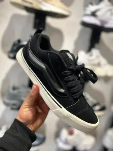 Tênis Vans Knu Skool Tons: Preto-Solado Branco Unissex Premium
