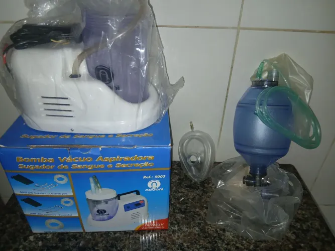 Bomba á vácuo + Ressucitador manual 