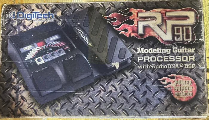 Pedaleira Guitarra DigiTech RP90 com Pedal de Expressão