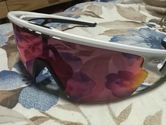 Óculos de corrida Oakley Sphaera Prizm Road. 
