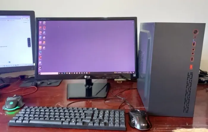 COMPUTADOR INTEL XEON | 16GB RAM | SSD 120GB | PLACA DE VÍDEO RADEON 2GB - S/MONITOR