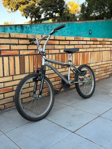 Bicicleta Cross cromada