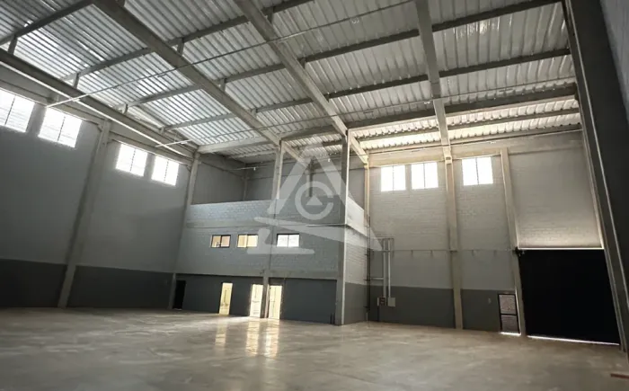 Galpão para alugar em Sumaré, Parque Emília, com 873 m²