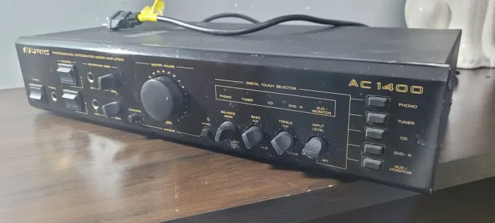 Amplificador Unic AC 1400